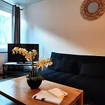 Le Bokeh Apartments - Face à la Cité Médiévale